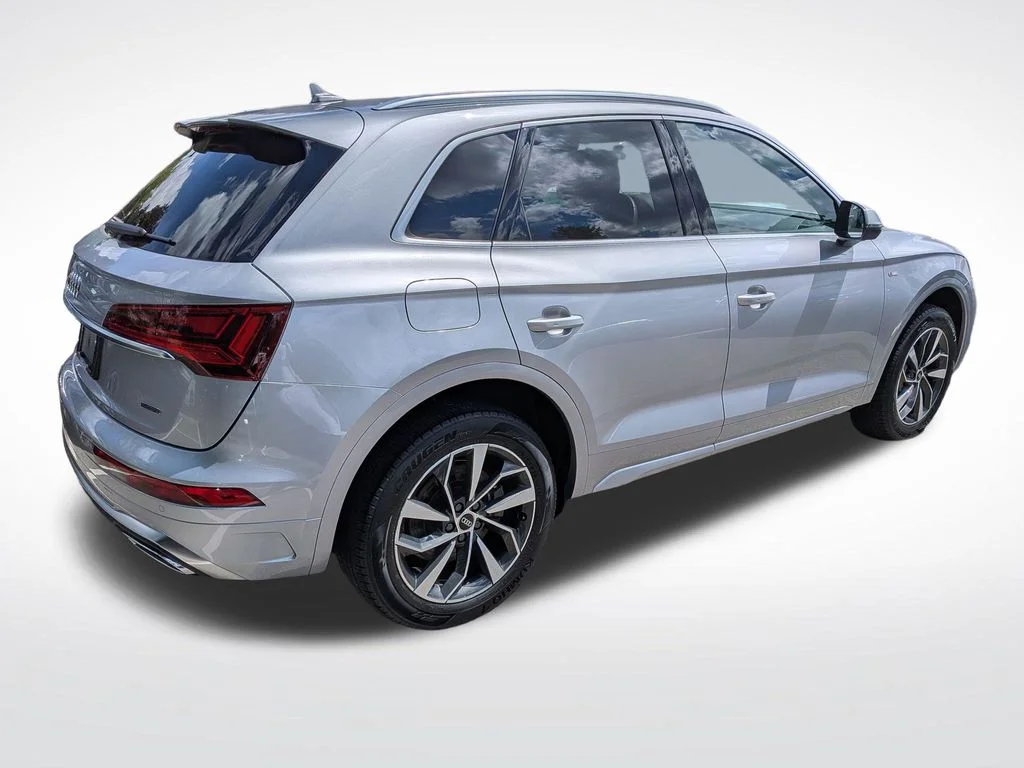 Used 2023 Silver Audi 45 S line Premium image 3