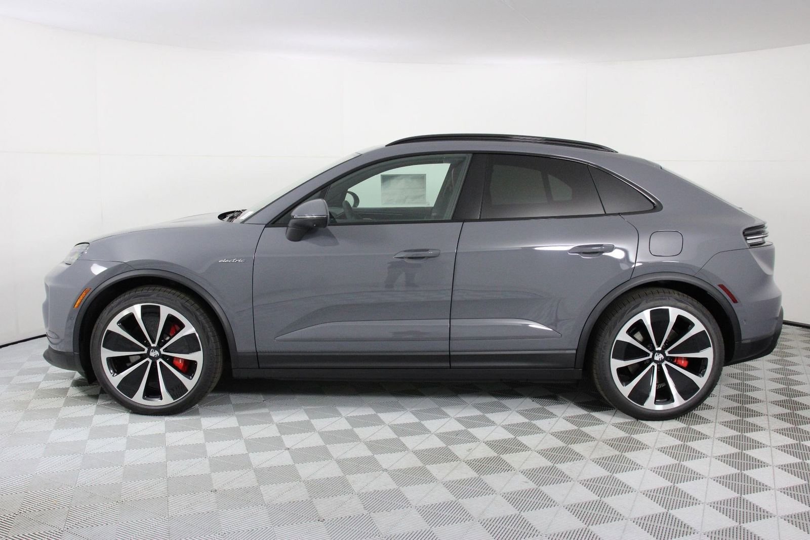 New 2026 Slate Grey Neo Porsche 4S image 2