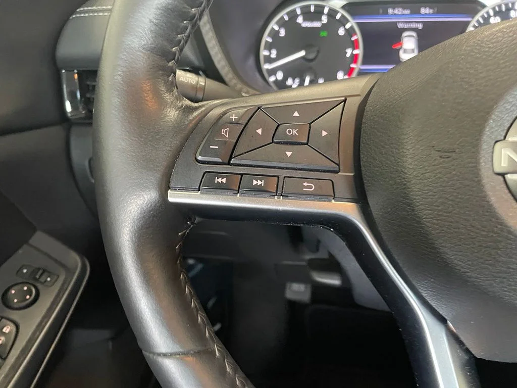 Used 2024 Gray Nissan SV image 12