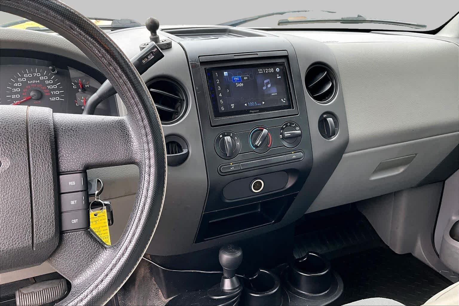 Used 2007 White Sand Tri-Coat Metallic Ford XLT image 6