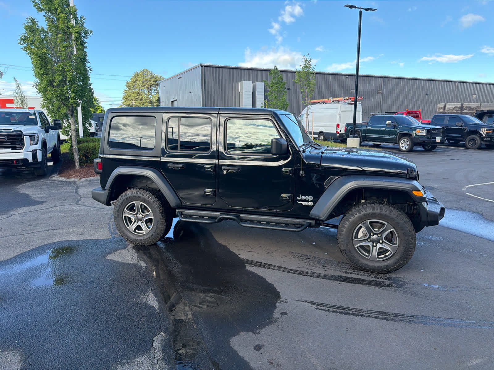 Used 2018 Black Clearcoat Jeep Sport S image 4