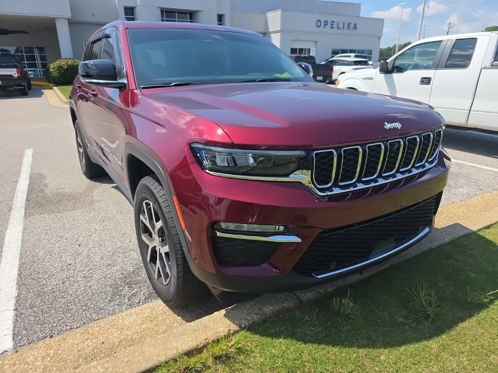 Used 2024 Red Jeep Limited image 9
