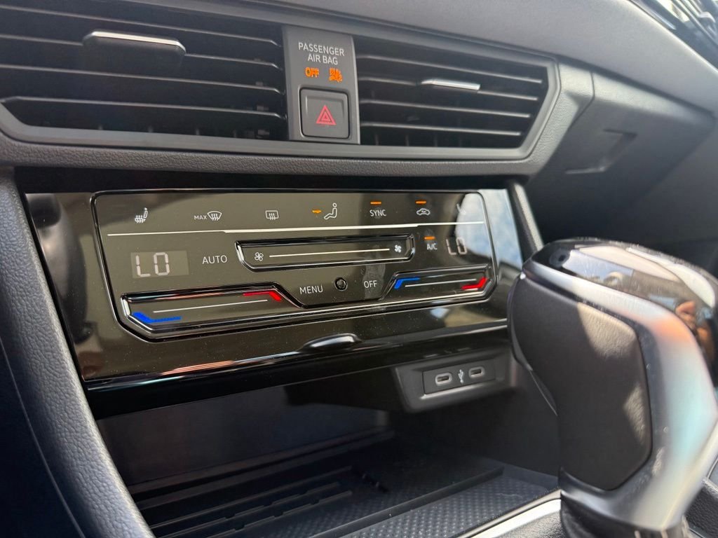 New 2026 Gray Volkswagen 1.5T SE image 40