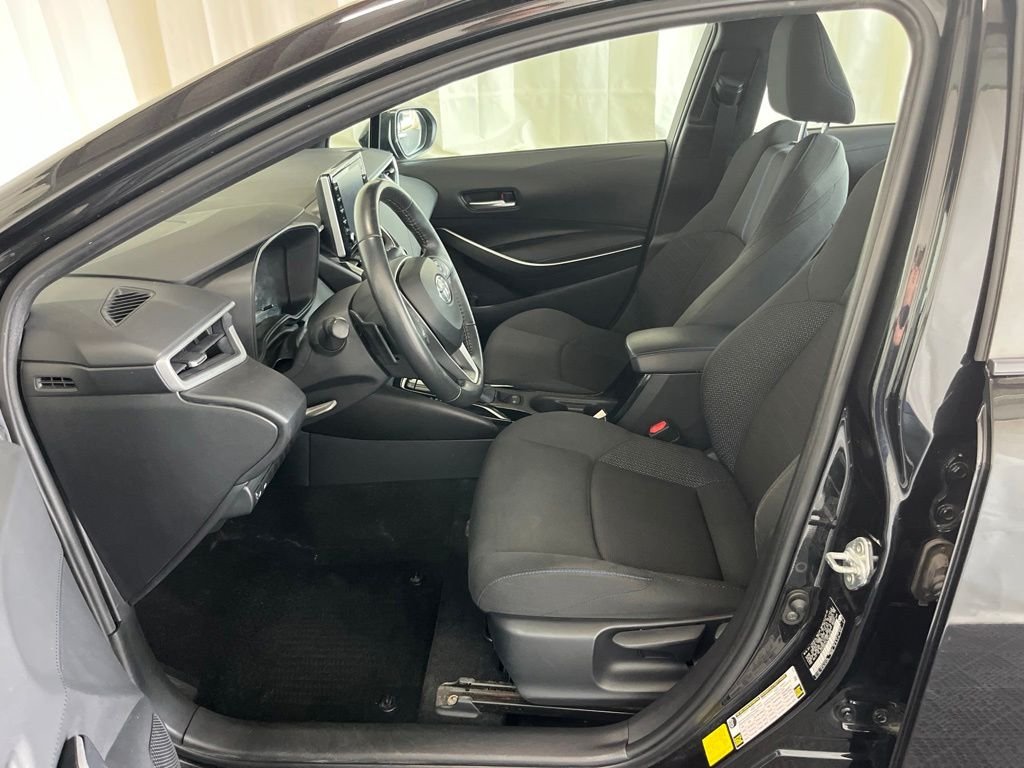 Used 2020 Black Toyota SE image 3