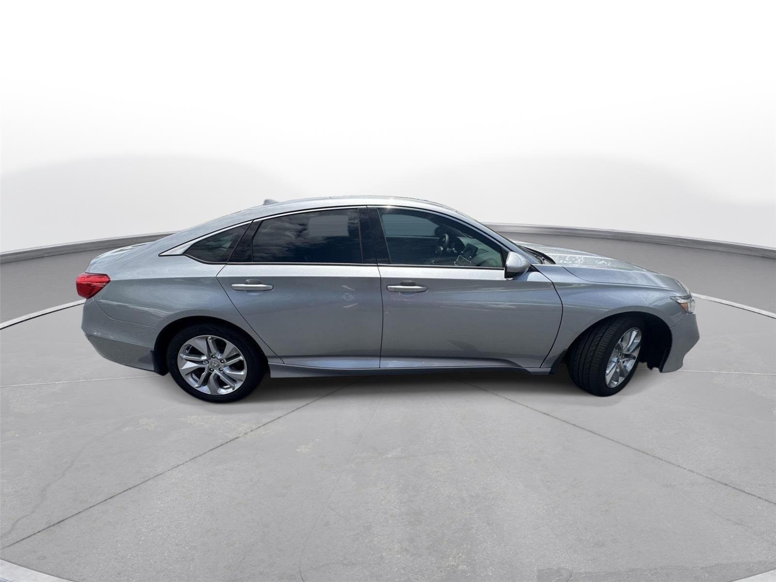 Used 2019 Lunar Silver Metallic Honda LX 1.5T image 5