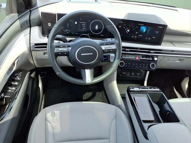 Used 2025 White Hyundai Limited image 17