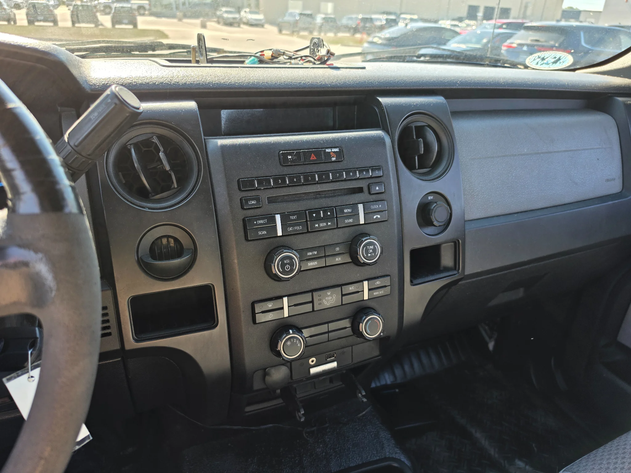 Used 2014 Oxford White Ford XL image 10