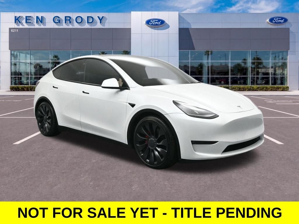2022 Tesla Model Y Performance Dual Motor All-Wheel Drive's photo