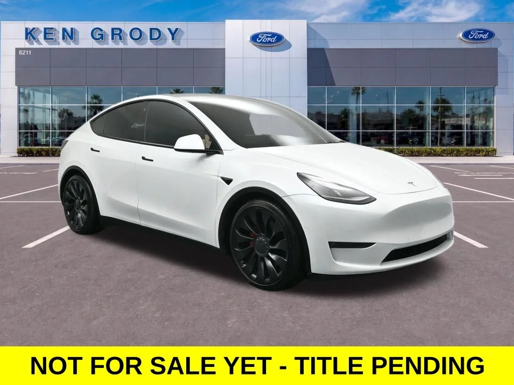 2022 Tesla Model Y Performance Dual Motor All-Wheel Drive's photo