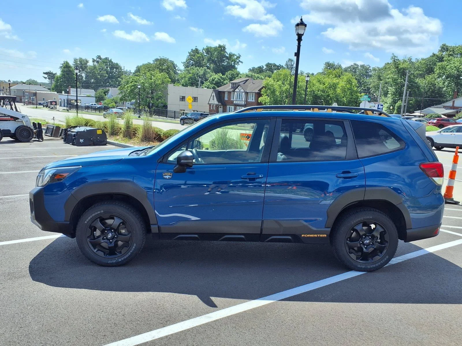 Used 2024 Geyser Blue Subaru Wilderness image 32