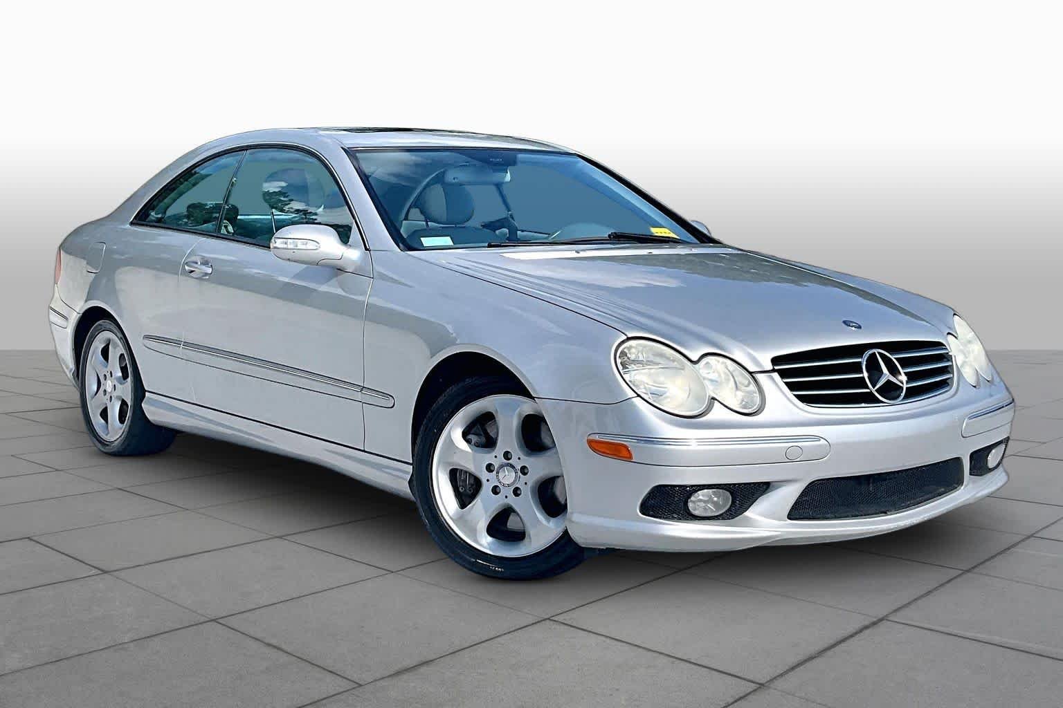 Used 2004 Brilliant Silver Metallic Mercedes-Benz 5.0L image 2