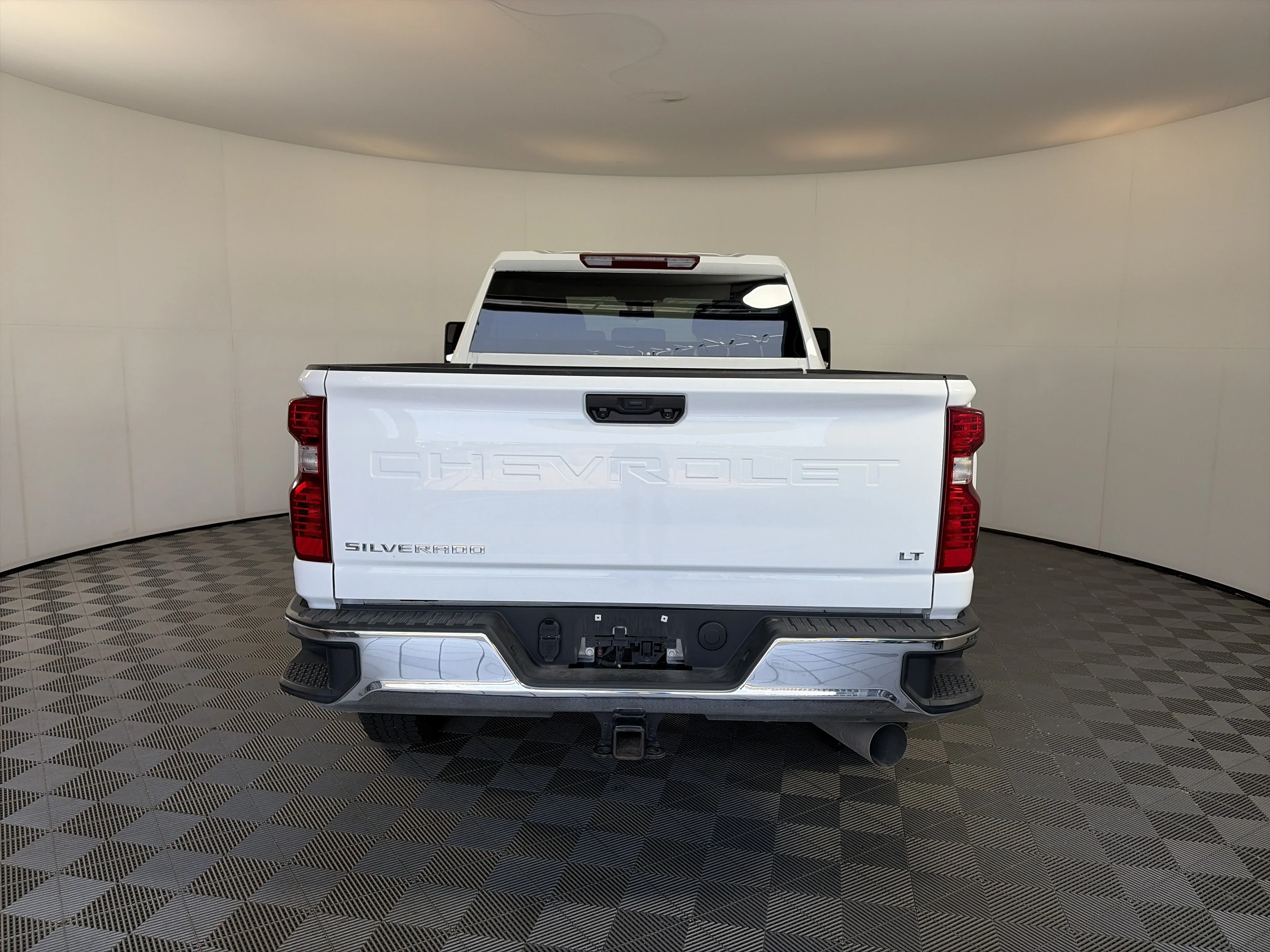 Certified Used 2025 Summit White Chevrolet LT image 9