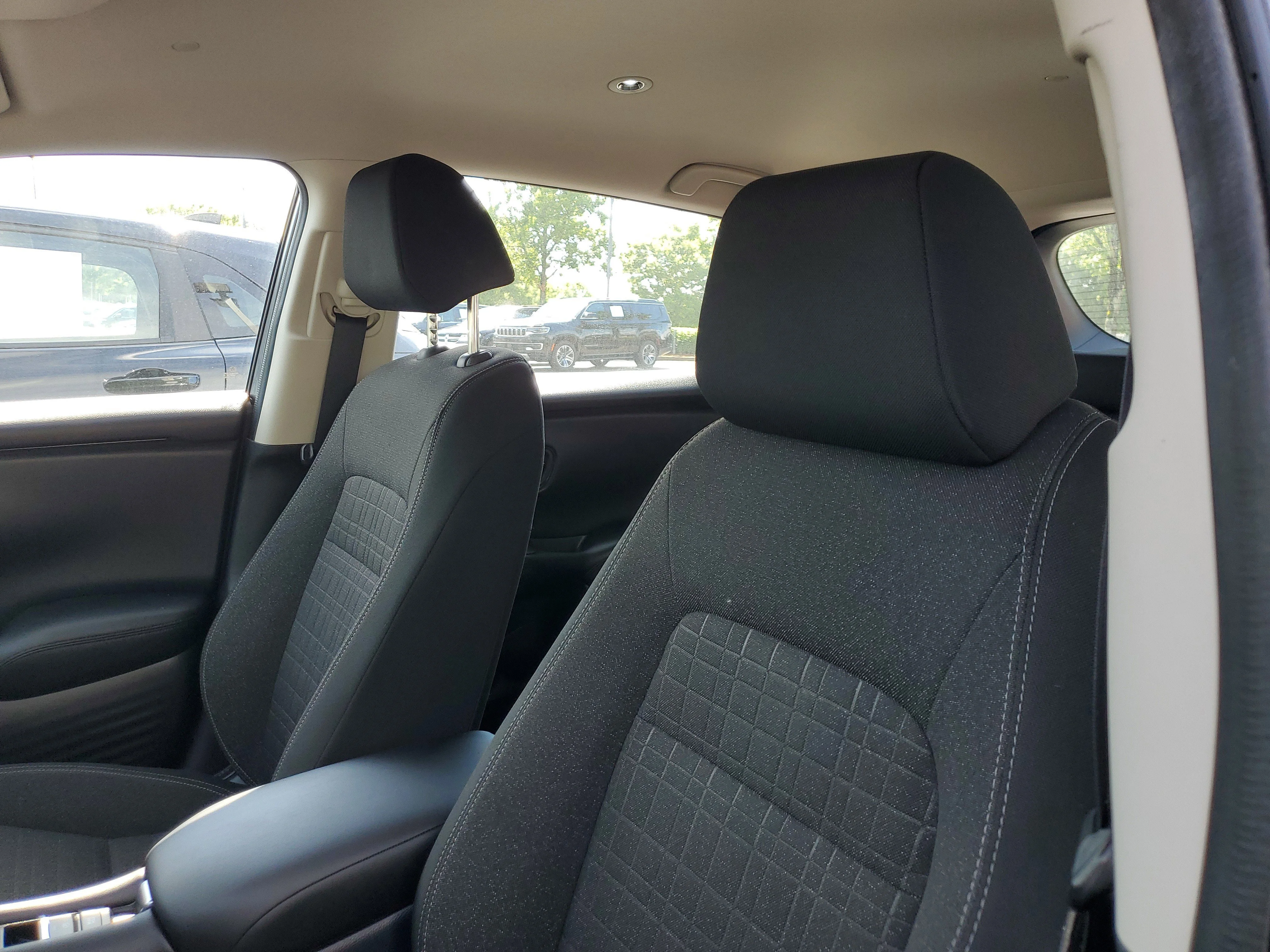 Used 2023  Honda LX image 16