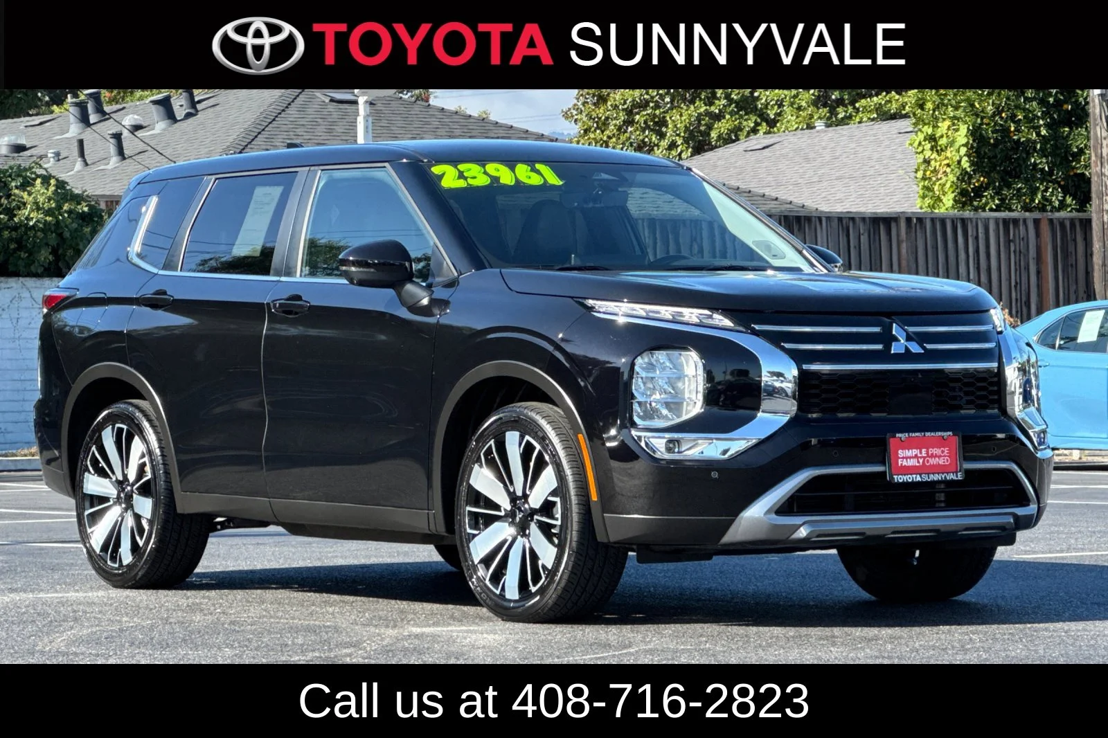 Used 2025 Black Mitsubishi SE image 8