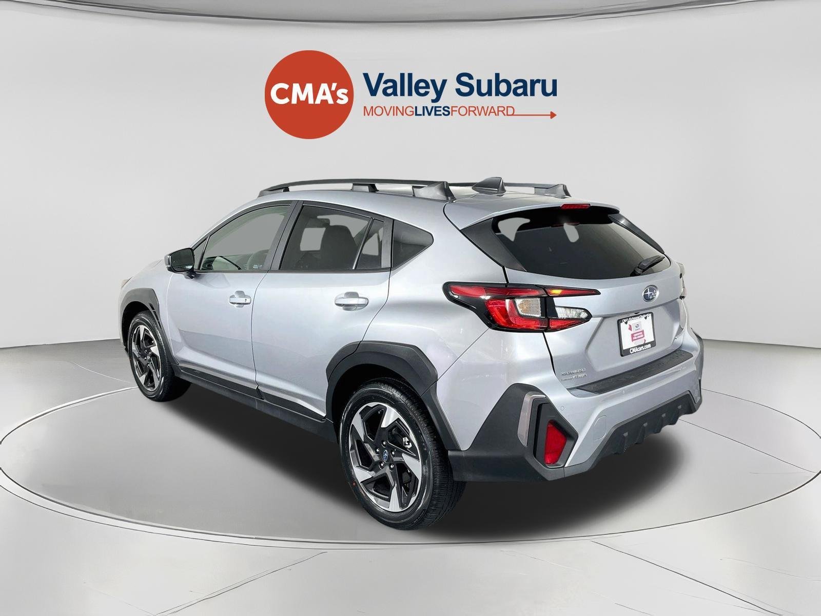 Used 2025 Ice Silver Metallic Subaru Limited image 3