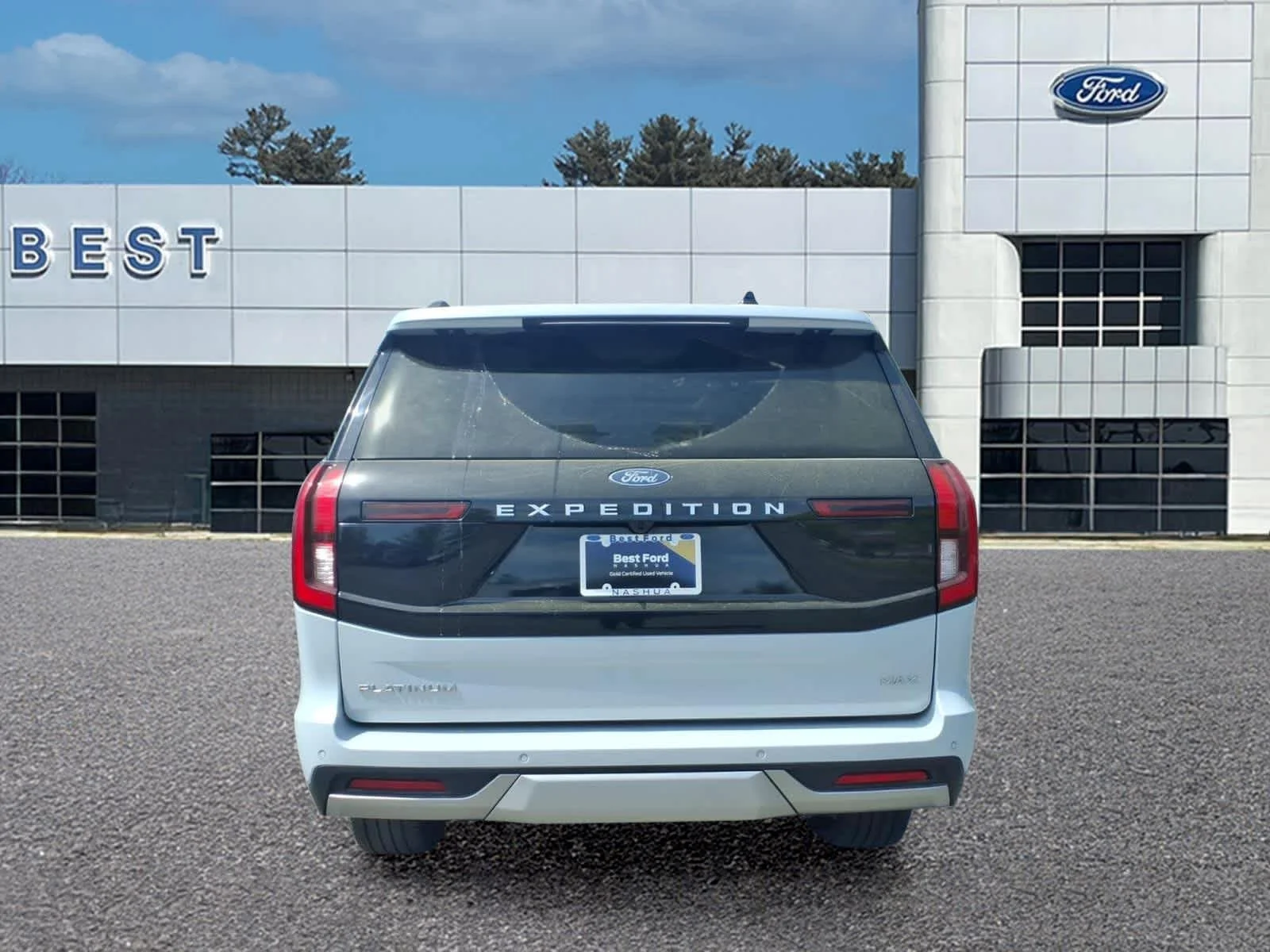 Used 2025 Space Silver Metallic Ford Platinum image 6