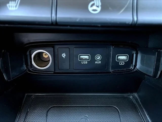 Used 2020 Blue Hyundai Limited image 19
