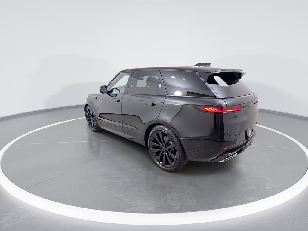 New 2026 Santorini Black Land Rover Dynamic SE image 6