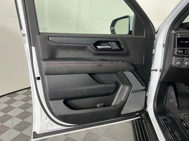 Used 2025 White GMC AT4 Ultimate image 16