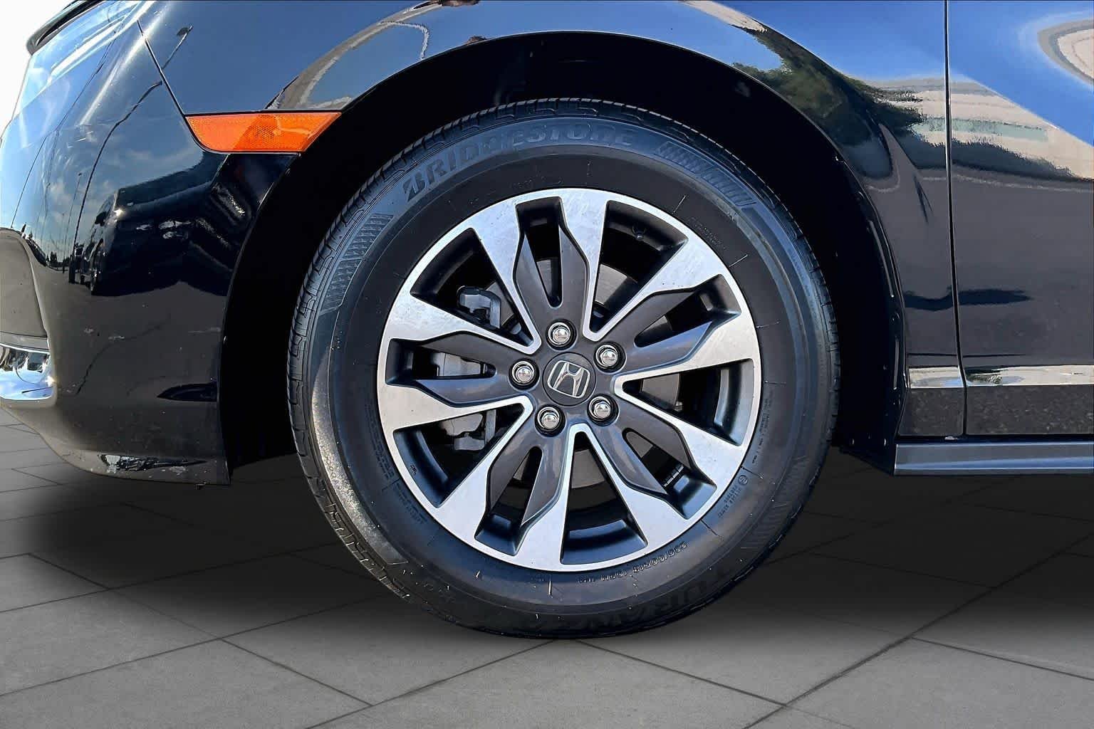 2023 Honda Odyssey EX-L - Photo 10