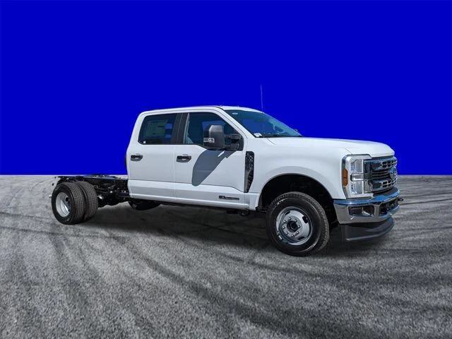 New 2026 White Ford XL image 2