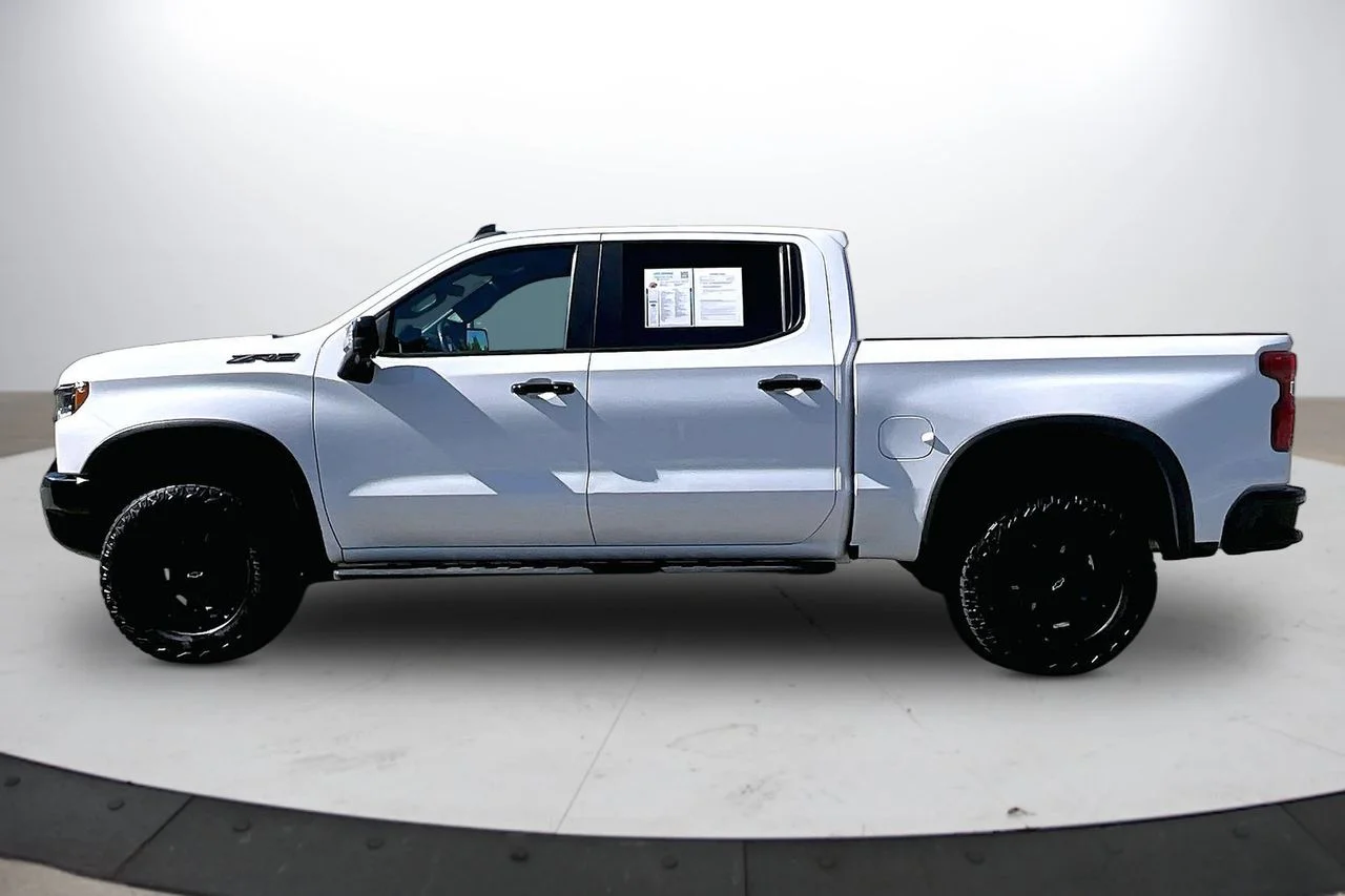 Used 2022 White Chevrolet ZR2 image 5
