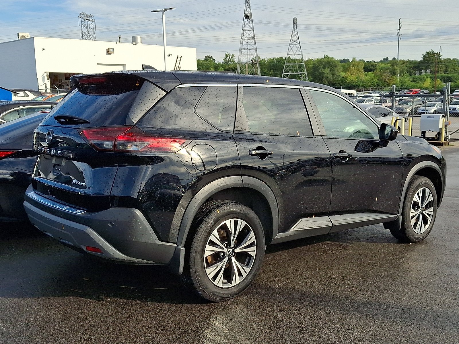 Used 2023 Super Black Nissan SV image 3