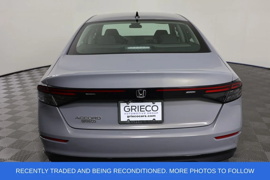 Used 2025 Gray Honda SE image 7