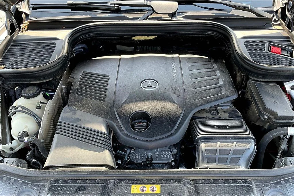 Used 2023 Mojave Silver Metallic Mercedes-Benz GLS 450 image 33