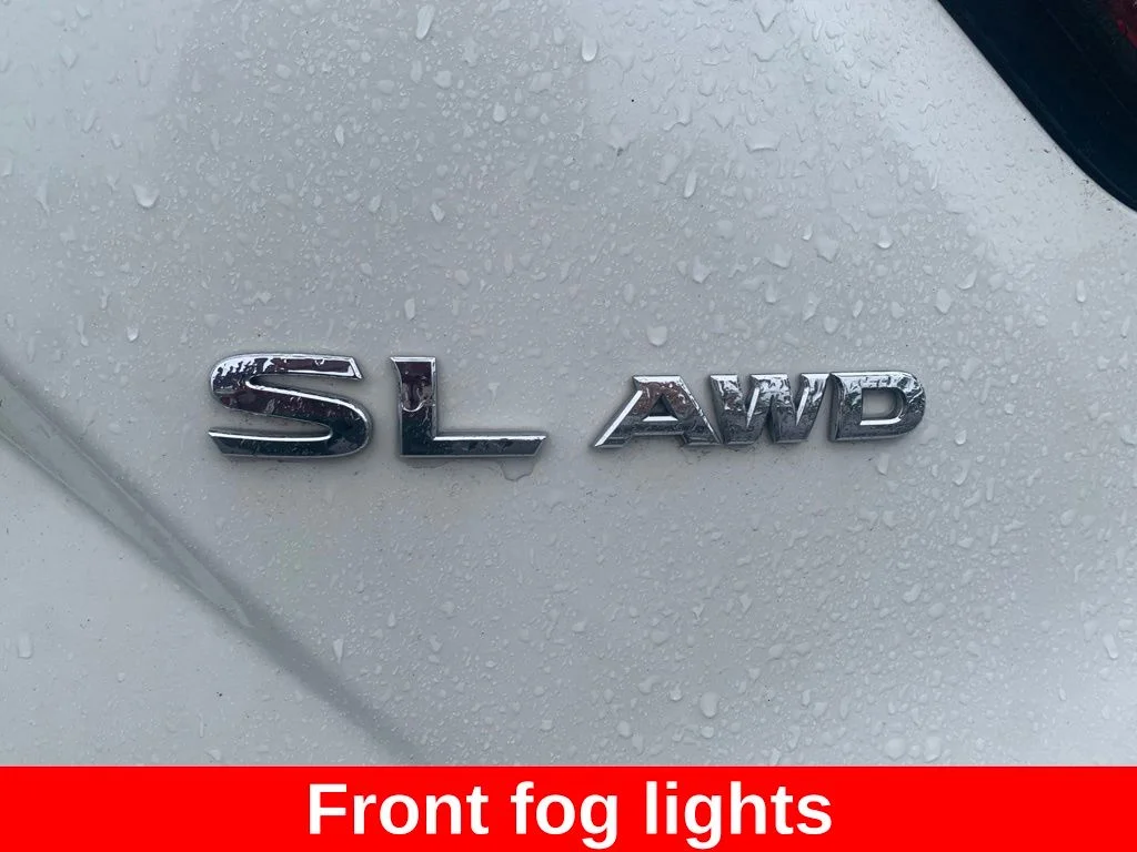 Used 2020 White Nissan SL image 18