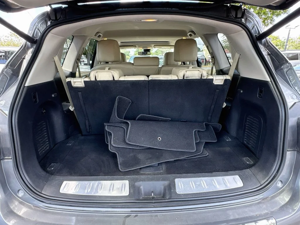 Used 2018 Gray INFINITI Base image 28