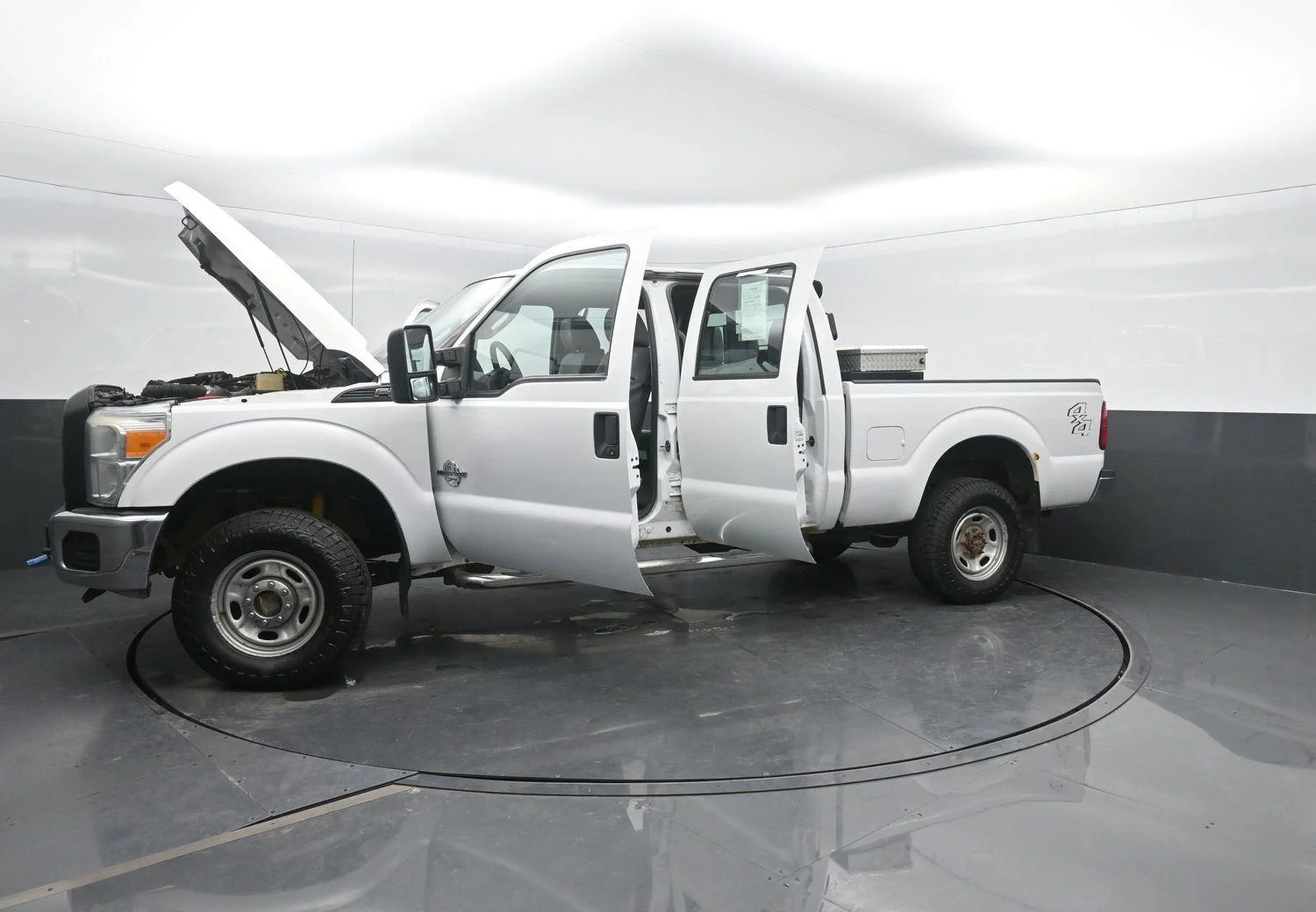 Used 2015 Oxford White Ford XL image 40