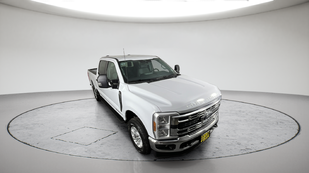 New 2026 Oxford White Ford F-250® XLT image 5