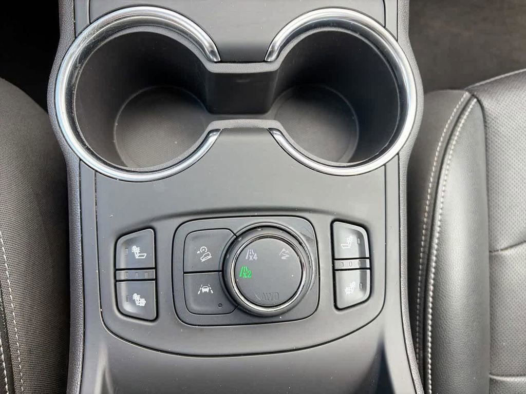 2024 GMC Terrain SLT - Photo 21
