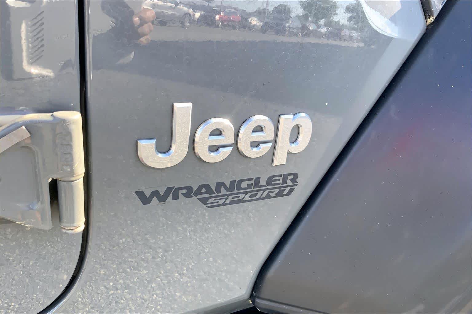 Used 2019 Sting-Gray Clearcoat Jeep Sport S image 30