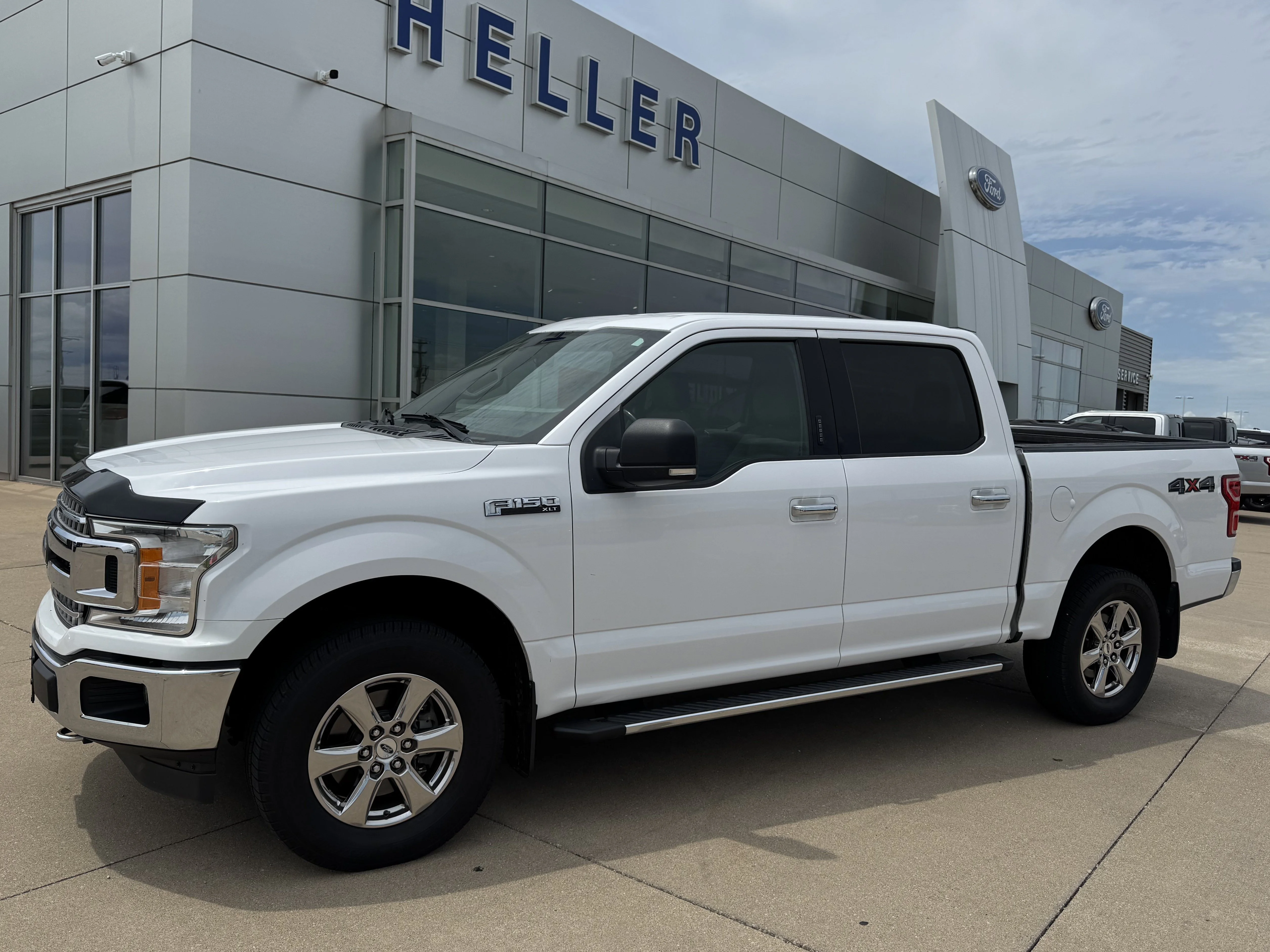 Used 2018 Oxford White Ford XLT image 3