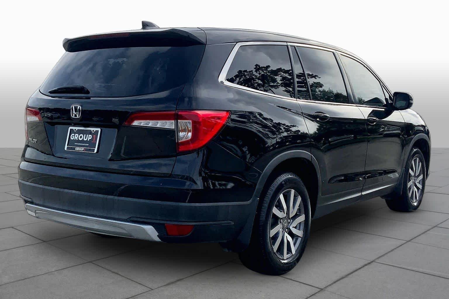 Used 2020 Crystal Black Pearl Honda EX-L image 13