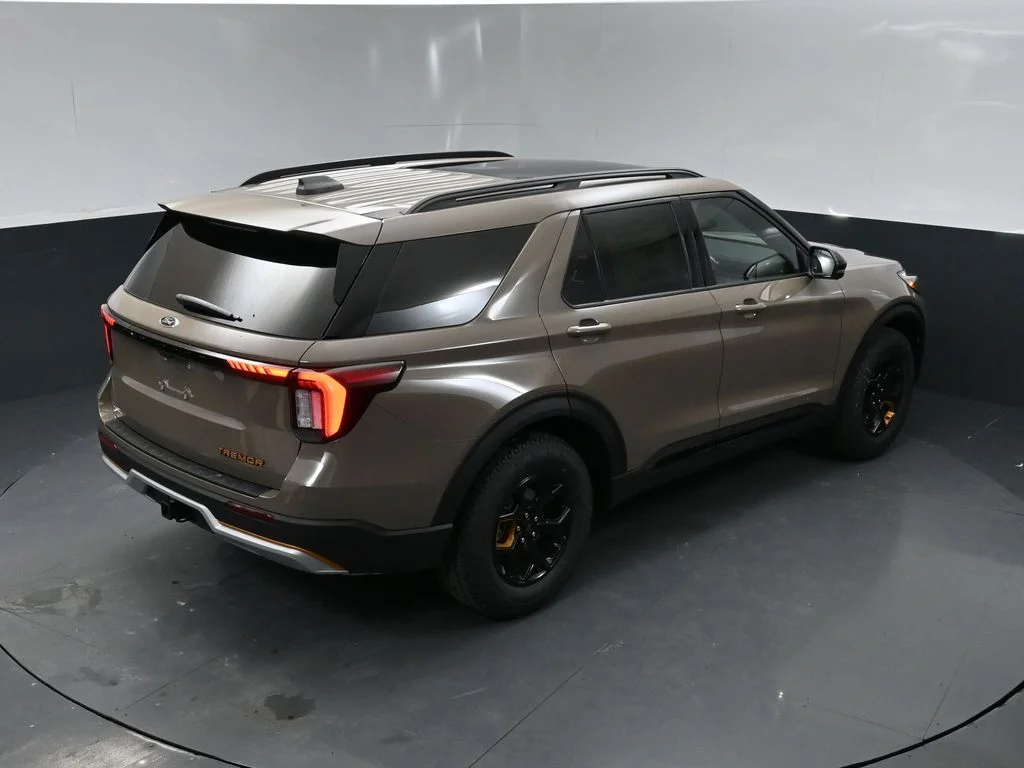 New 2026 Gray Ford Tremor image 40