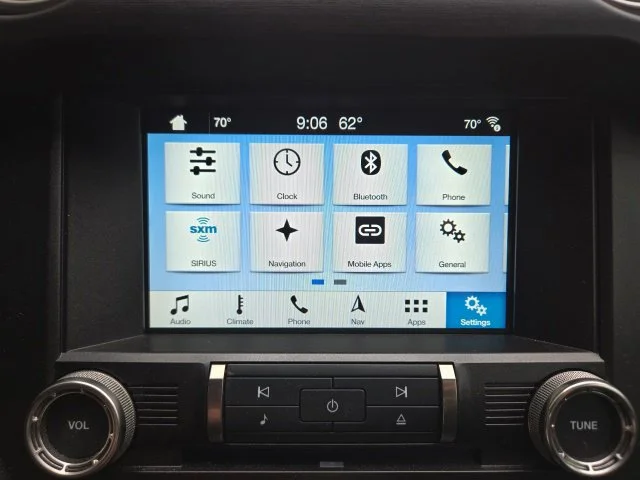 Used 2016 Magnetic Ford Shelby GT350R image 26