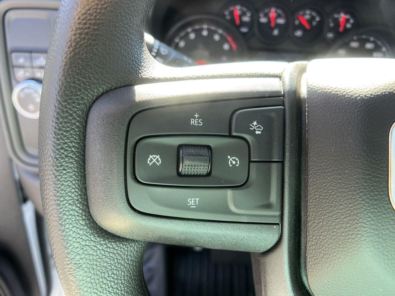 New 2025 Summit White GMC Pro image 23