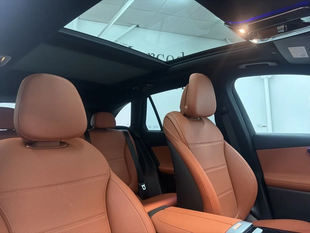 Used 2026 Black Mercedes-Benz GLC 300 image 28