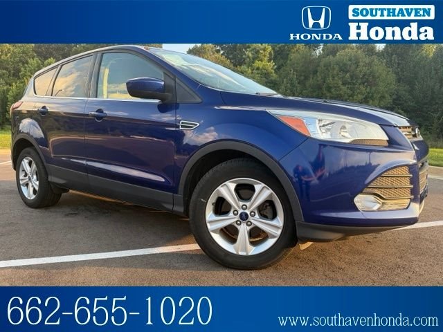 Used 2016 Blue Ford SE image 1