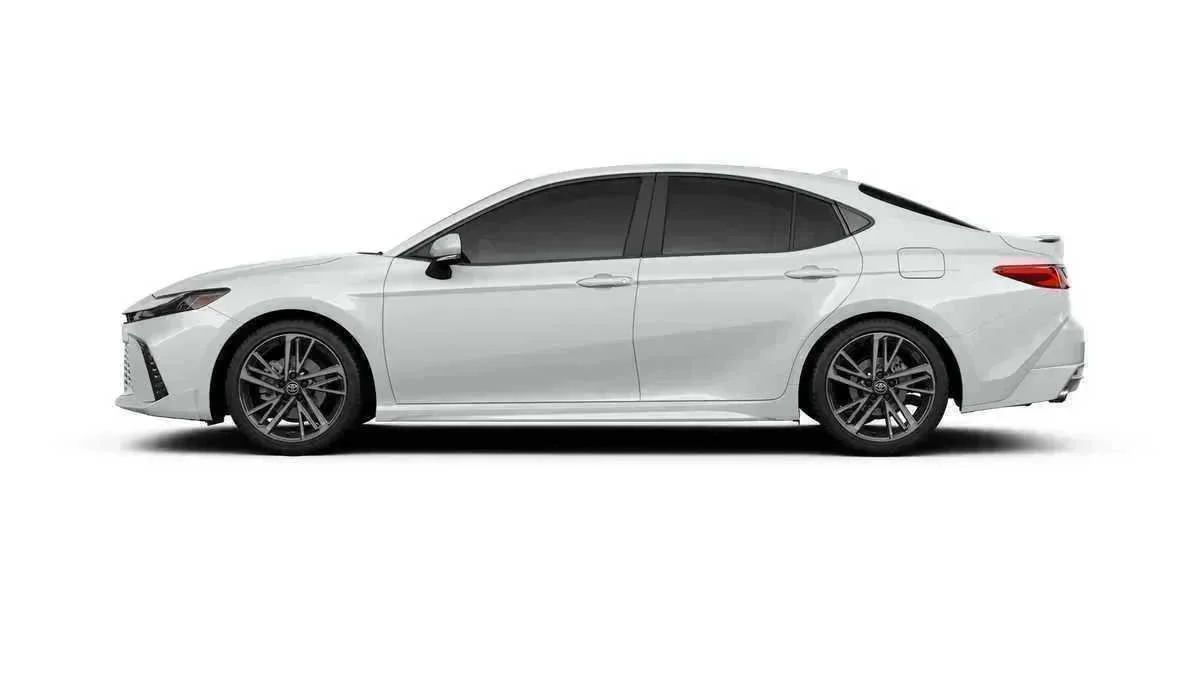 New 2026 Wind Chill Pearl <sup>1</sup> Toyota  XSE image 6