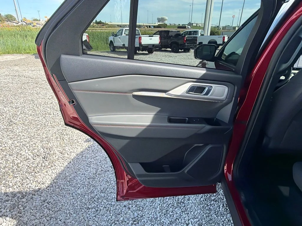 New 2027 Ruby Red Metallic Tinted Clearcoat Ford Active image 19