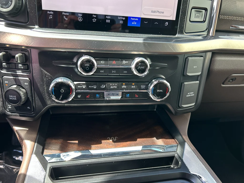 New 2026 Star White Metallic Tri-Coat Ford F-350® King Ranch® image 20