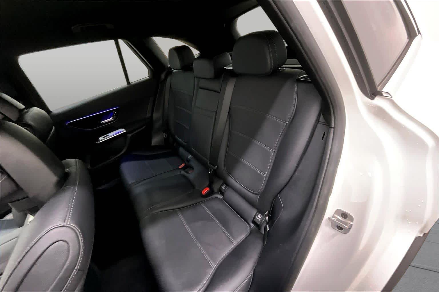 Used 2025 Polar White Mercedes-Benz GLC 300 image 20