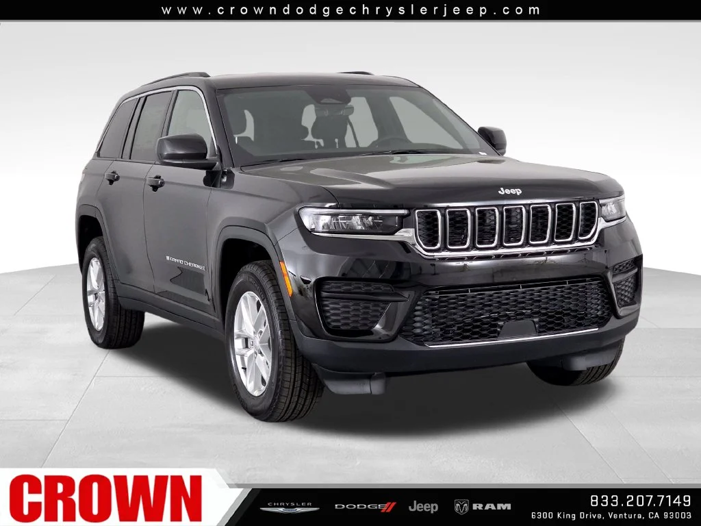 New 2026 Diamond Black Crystal Pearl-Coat Exterior Paint Jeep  image 3