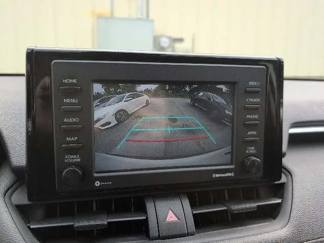 Used 2022 White Toyota XLE image 26