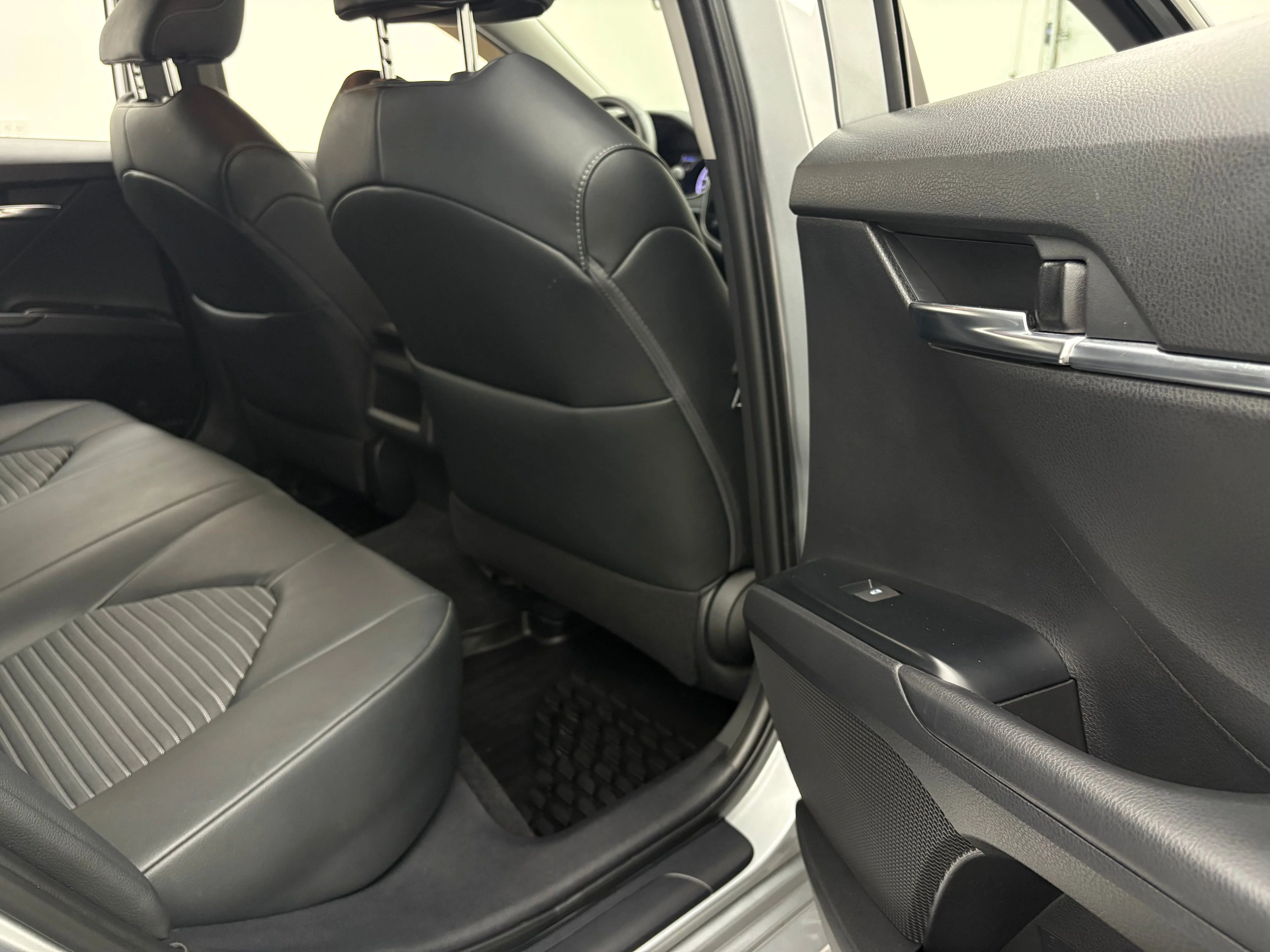Used 2019 Celestial Silver Metallic Toyota SE image 31