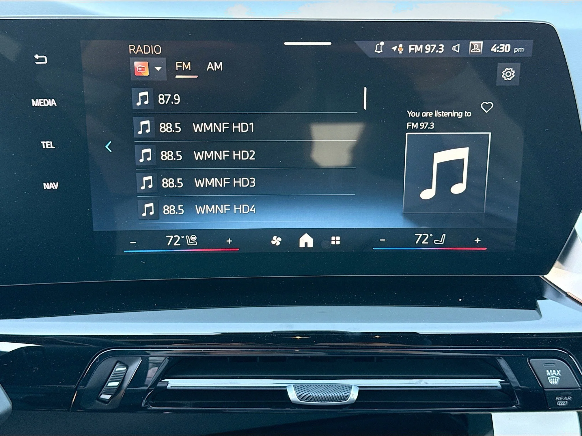 New 2026 Mineral White Metallic BMW xDrive28i image 31
